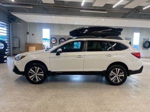 Used 2018 Subaru Outback 2.5i Limited AWD/4WD image 10