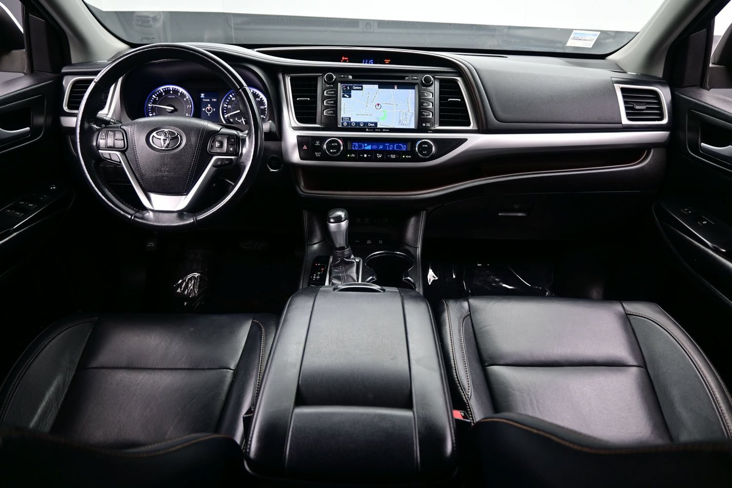 Used 2017 Toyota Highlander XLE AWD/4WD image 18