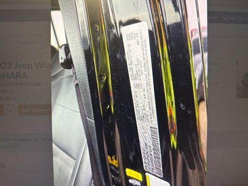 Used 2023 Jeep Wrangler Unlimited Sahara image 12