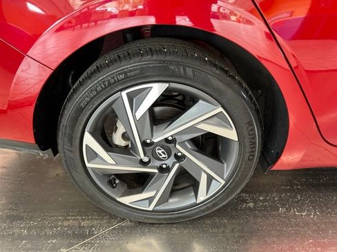 Used 2025 Hyundai Elantra Sport FWD image 9