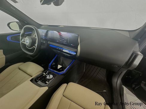 Used 2025 BMW X3 xDrive30i w/ Premium Package image 29