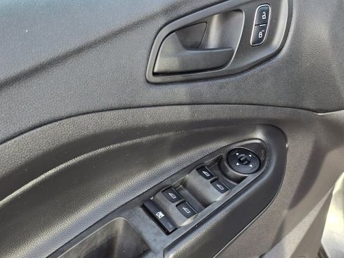 Used 2017 Ford Escape S image 21