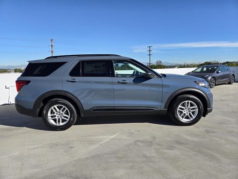 New 2026 Ford Explorer Active image 2
