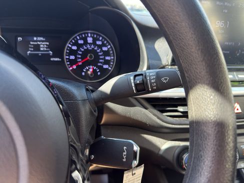 Used 2023 Kia Forte LXS w/ LXS Technology Package FWD image 18