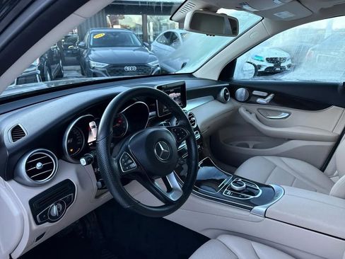 Used 2019 Mercedes-Benz GLC 300 4MATIC image 25