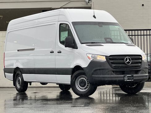 New 2025 Mercedes-Benz Sprinter 2500 image 2