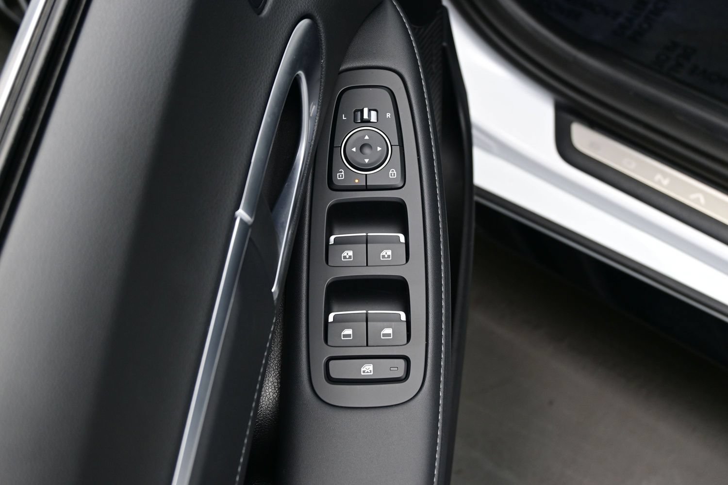 Certified 2026 Hyundai Sonata Limited FWD image 10