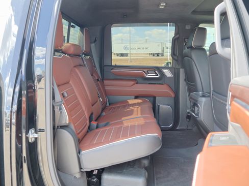 Used 2024 GMC Sierra 2500 Denali Ultimate w/ Max Trailering Package image 38