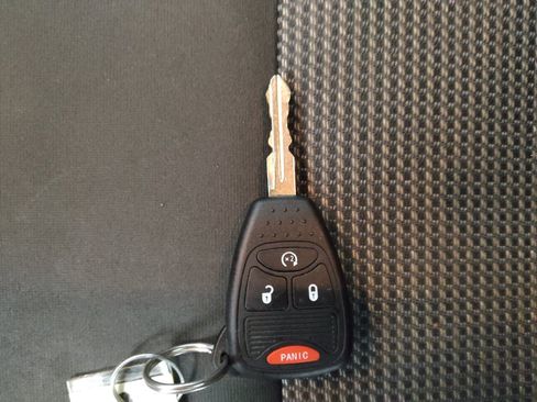 Used 2014 Jeep Patriot Latitude AWD/4WD image 32