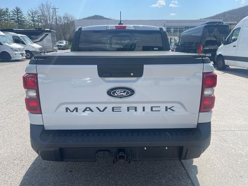 Used 2025 Ford Maverick Lariat w/ 4K Tow Package image 4