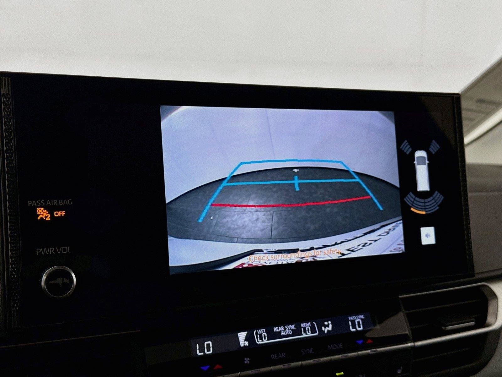 Certified 2026 Toyota Sienna XLE FWD image 26