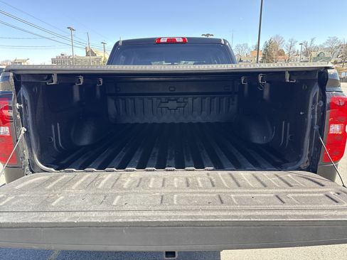 Used 2018 Chevrolet Silverado 1500 LT w/ LPO, Black Pack image 5