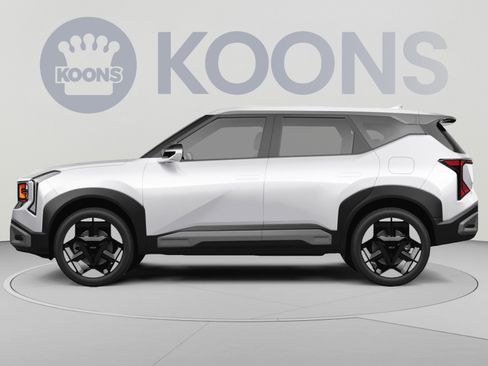 New 2027 Kia Seltos S FWD image 2