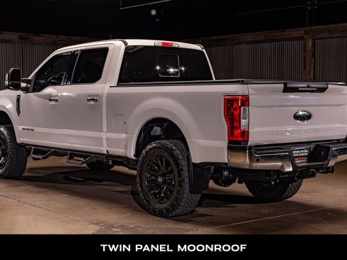 Used 2017 Ford F250 Lariat w/ Lariat Ultimate Package AWD/4WD image 6