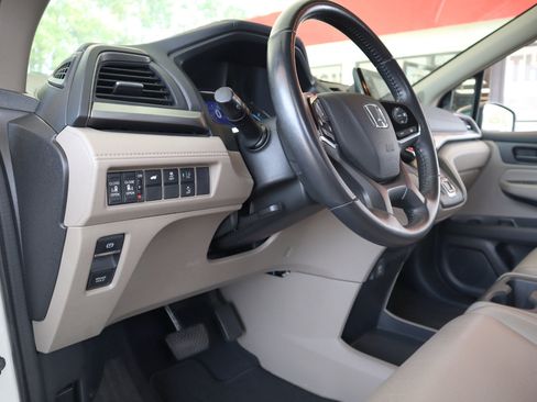 Used 2018 Honda Odyssey EX-L image 45