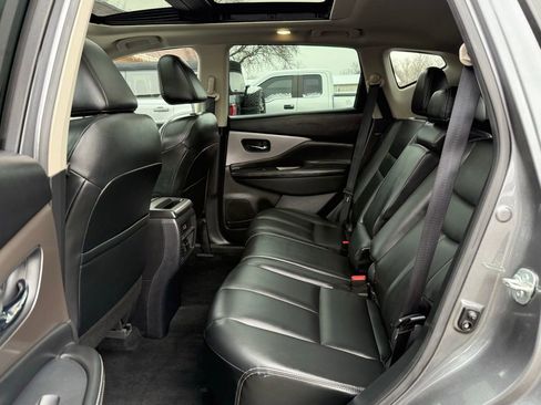 Used 2023 Nissan Murano SV image 18