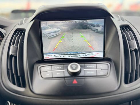 Used 2019 Ford Escape SE FWD image 26