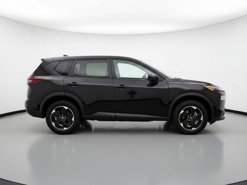 Used 2025 Nissan Rogue SV AWD/4WD image 11