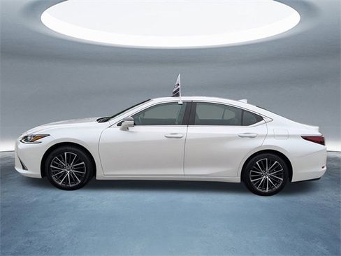 Certified 2025 Lexus ES 350 w/ Premium Package image 7