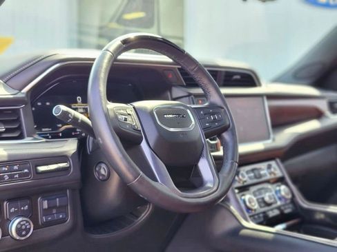 Used 2023 GMC Yukon Denali Ultimate AWD/4WD image 19