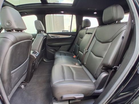 Used 2023 Cadillac XT6 Luxury w/ LPO, Floor Liner Package image 17