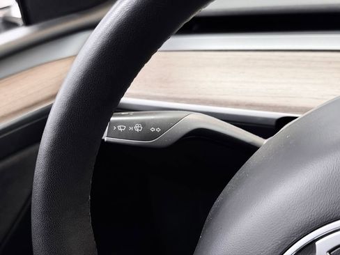 Used 2023 Tesla Model Y Long Range image 13