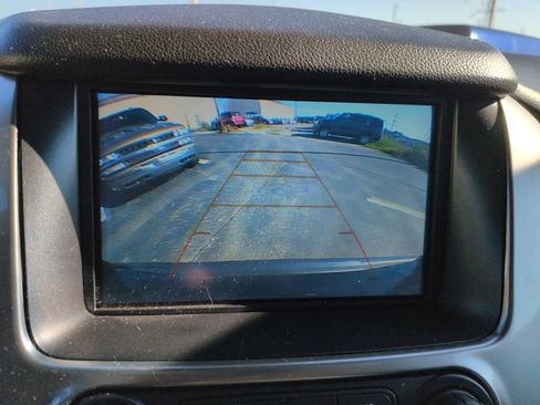 Used 2018 Chevrolet Suburban LT AWD/4WD image 21