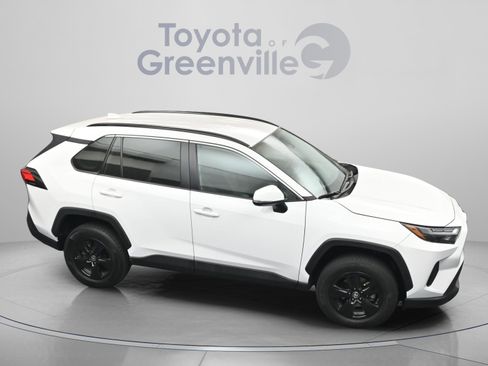 Used 2024 Toyota RAV4 XLE image 7