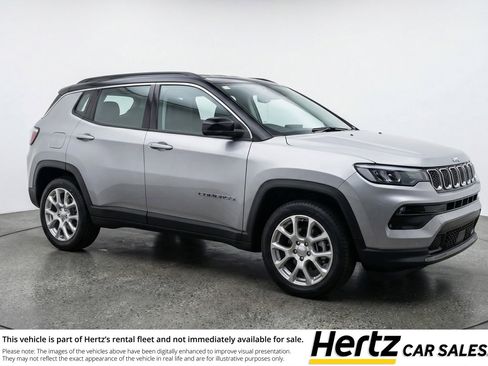 Used 2025 Jeep Compass Limited image 1