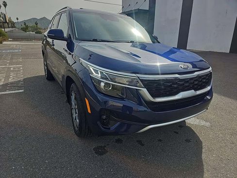 Used 2021 Kia Seltos EX image 4