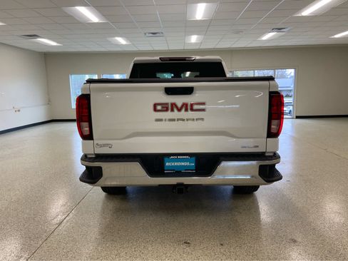 Used 2023 GMC Sierra 1500 SLE AWD/4WD image 6