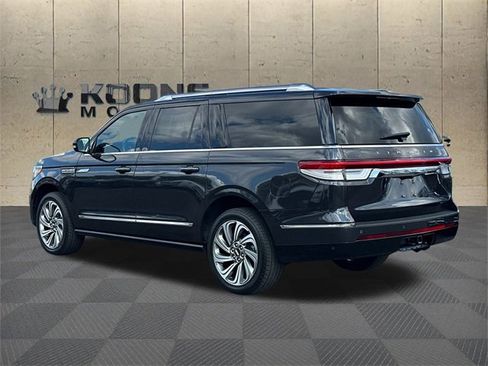 Used 2022 Lincoln Navigator L Reserve image 5