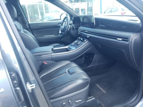 Used 2023 Hyundai Palisade Calligraphy image 17