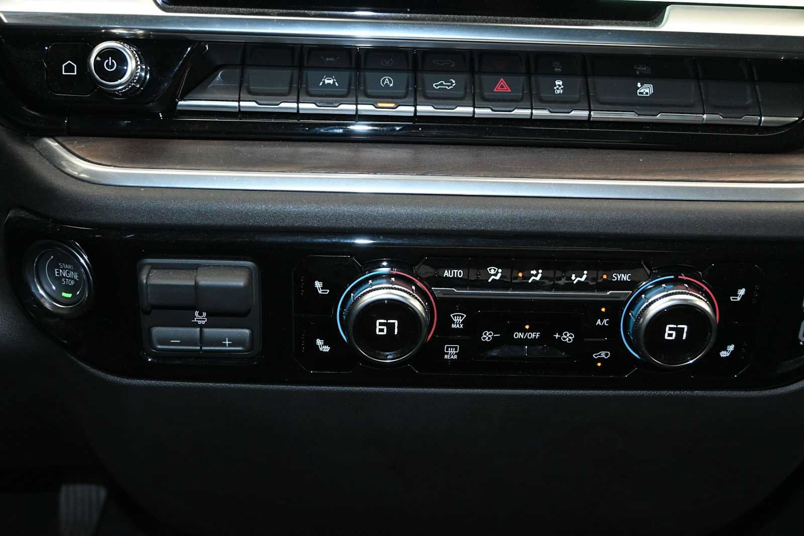Used 2026 GMC Sierra 1500 SLT AWD/4WD image 13