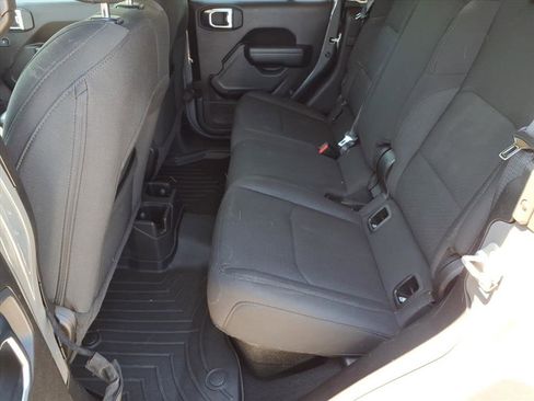 Used 2023 Jeep Gladiator Sport AWD/4WD image 13