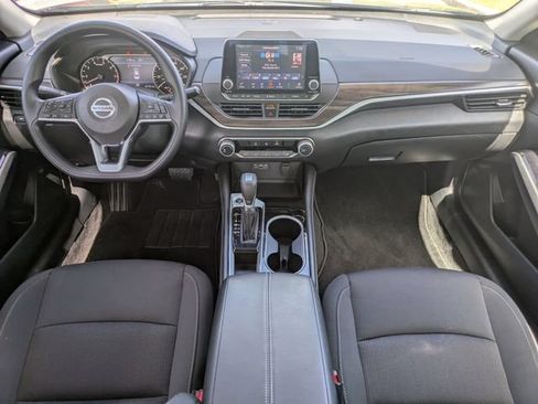 Used 2023 Nissan Altima 2.5 SV FWD image 18