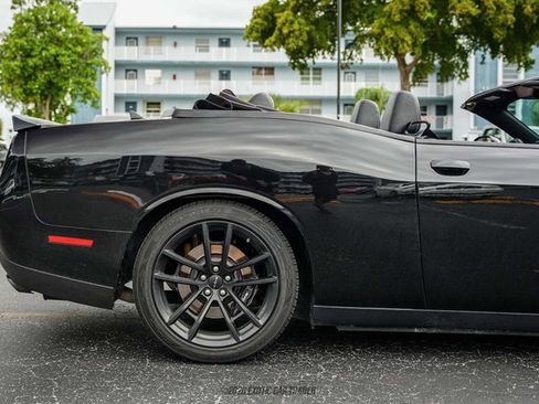 Used 2023 Dodge Challenger SRT Hellcat RWD image 10