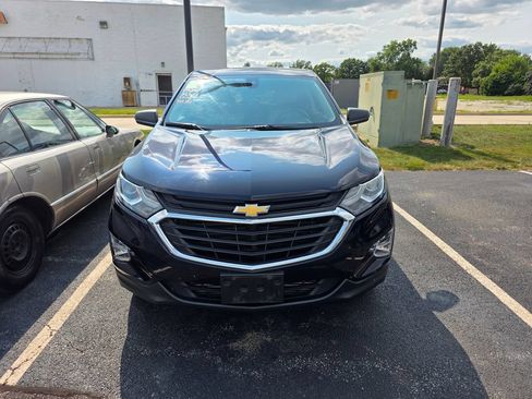 Used 2020 Chevrolet Equinox LS w/ LS Convenience Package FWD image 1