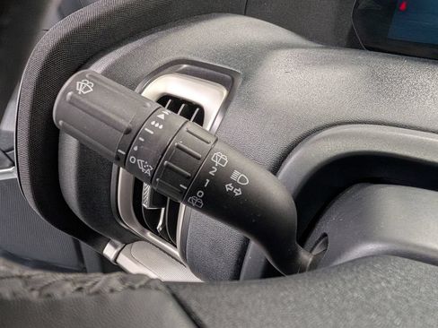 Used 2025 Ford Expedition Active AWD/4WD image 22