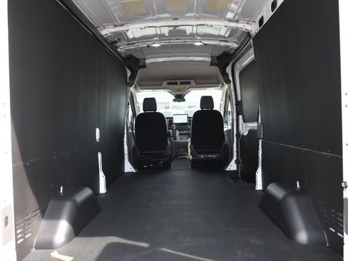 New 2026 Ford Transit 250 148 Medium Roof RWD image 8
