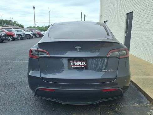 Used 2022 Tesla Model Y Performance AWD/4WD image 4