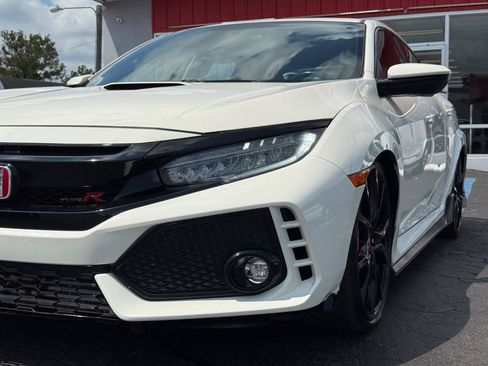 Used 2018 Honda Civic Type R image 16