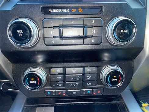 Used 2020 Ford F150 Platinum w/ Equipment Group 701A Luxury image 13