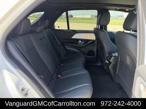 Used 2025 Mercedes-Benz GLE 350 4MATIC w/ Driver Assistance Package image 32