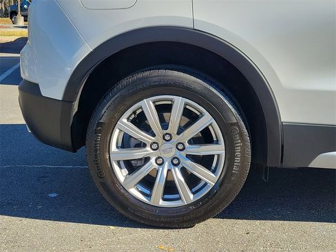 Used 2023 Cadillac XT4 Premium Luxury image 7