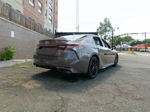 Used 2023 Toyota Camry XSE FWD image 3