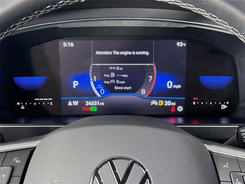 Used 2023 Volkswagen Tiguan SE R-Line FWD image 14