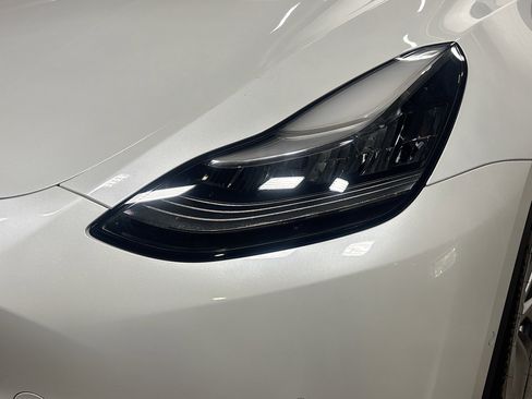 Used 2021 Tesla Model Y Long Range image 10