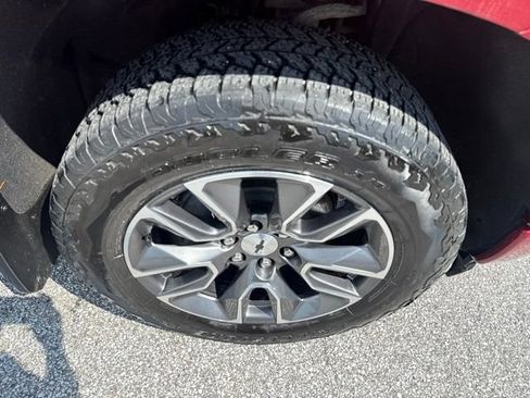 Certified 2022 Chevrolet Silverado 1500 RST w/ Convenience Package II AWD/4WD image 9