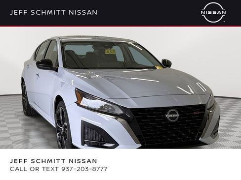 Certified 2025 Nissan Altima 2.5 SR w/ SR Premium Package image 1